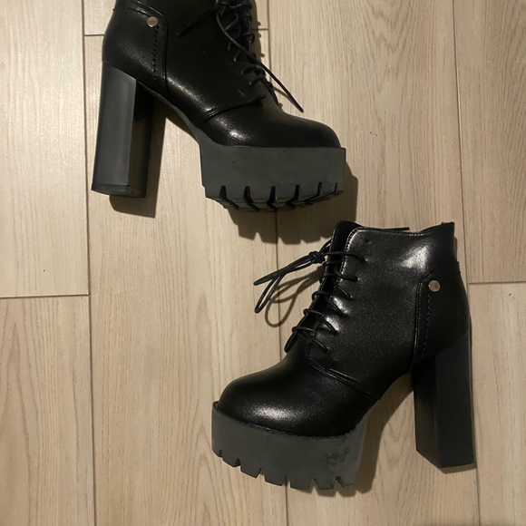 Shoes - Black Platform Ankle Boots